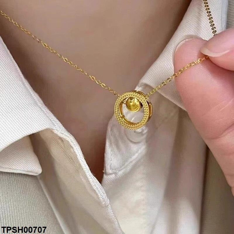 Stainless Steel Round Pendant Necklace for Women – Minimalist & Durable Jewelry