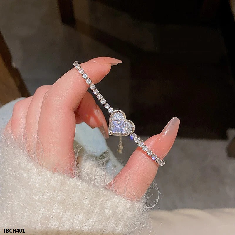 Silver-Plated Heart Adjustable Bracelet with Zircon